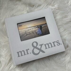 White/Gray 'Mr. & Mrs.' Photo Album